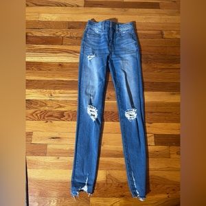 Ripped American Eagle Jeans (Size 00)